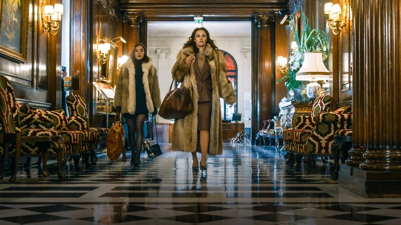 Quý Bà Claude Full